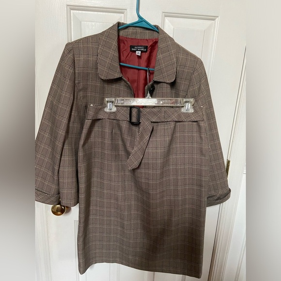 Giorgio Sant’ Angelo Skirt Suit. Size 12. 3/4 length sleeve. Attached belt - Picture 3 of 6
